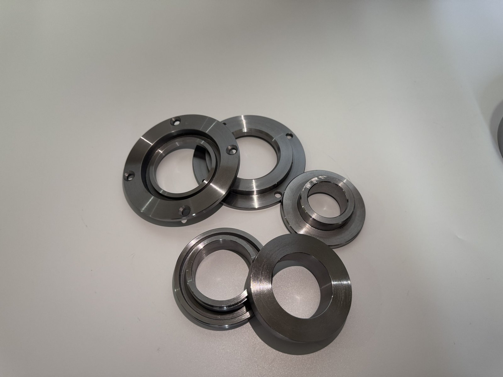 China manufacture precision CNC turning machining steel parts - Image 5