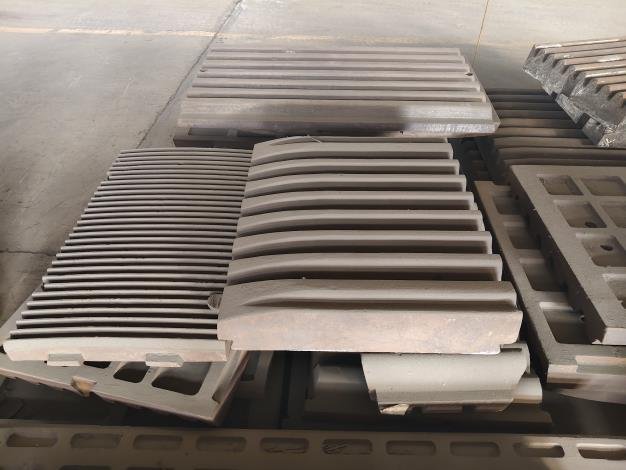 Jaw Crusher Toggle Plate Teeth Plate / Crusher Liner - Image 5